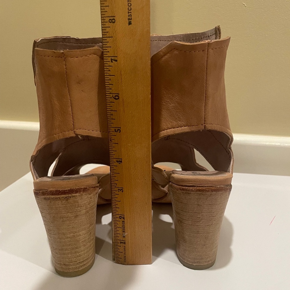 Free People Effie Stacked Block Heel Cut out Bootie Sz 38 (US 7.5/8) - Picture 4 of 16